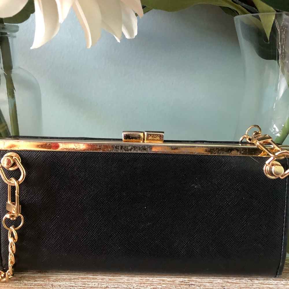 MCM charms crossbody blk wallet - Picture 6 of 15